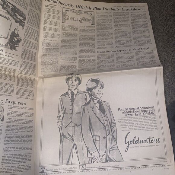 Shuttle Up ‘Like A Champ’ Albuquerque Journal April 13, 1981 Main Section - Picture 8 of 10